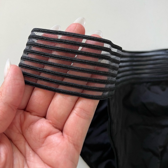 Beach Bunny Sheer Addiction Bikini And Push Up Top Size Medium/Xlarge - Picture 12 of 13